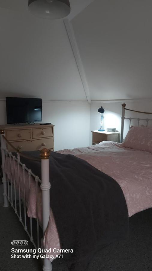 Homestay Poole Eksteriør bilde