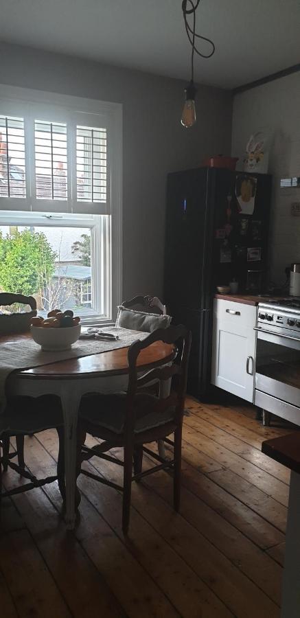Homestay Poole Eksteriør bilde